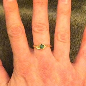 14K Yellow Gold Natural Emerald Ring